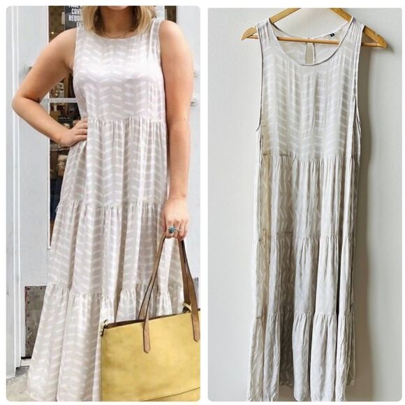 Michelle Mcdowell Sunset Cruise Layne Tiered Maxi Dress Size Medium - Picture 1 of 5